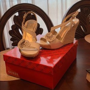 guess wedges